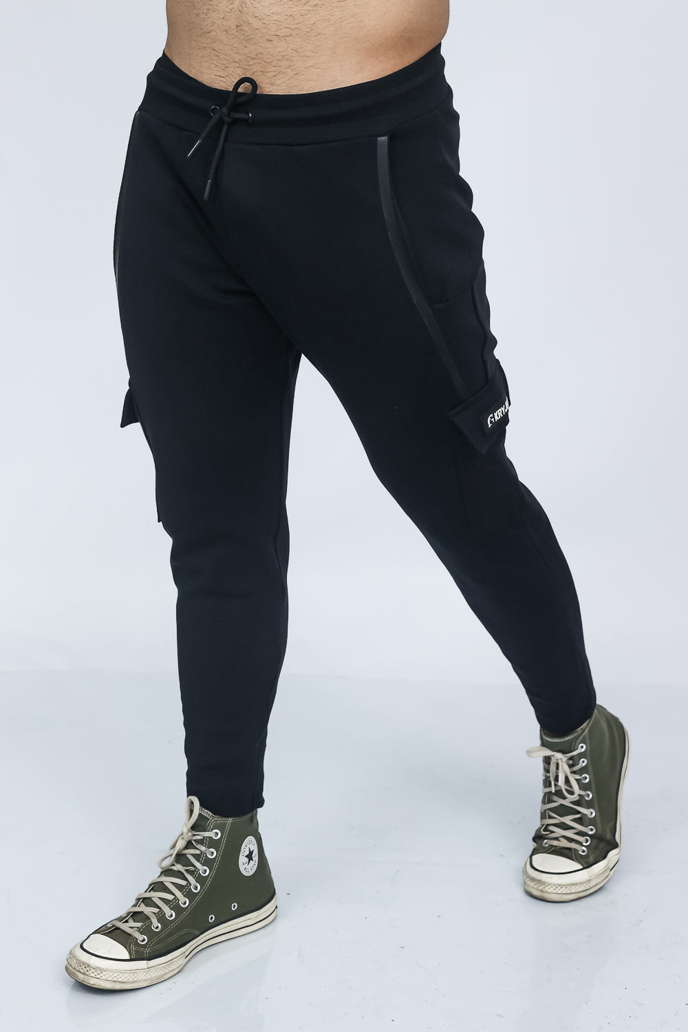 Signature Cargo Jogger Black