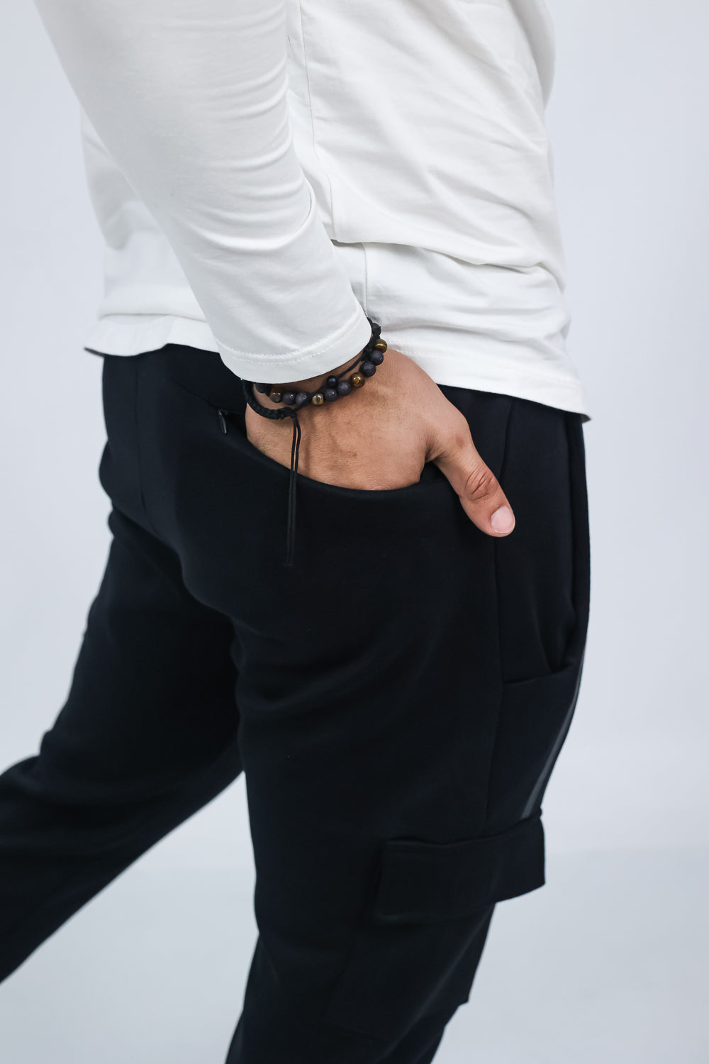 Signature Cargo Jogger Black